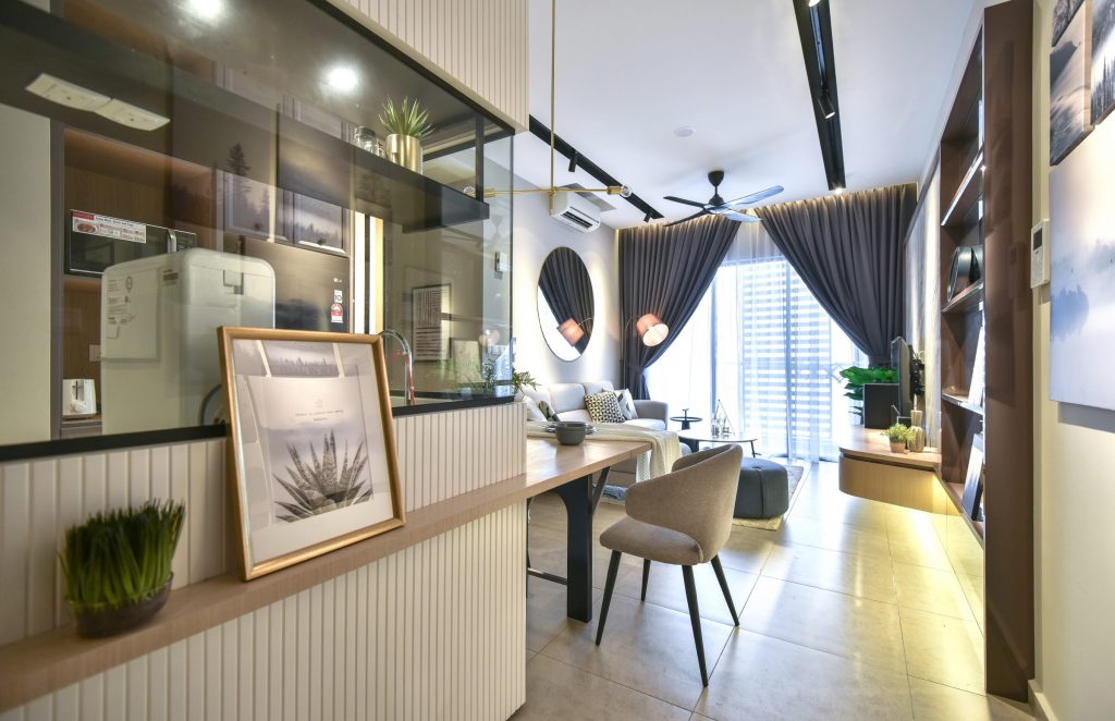 Chic Luxury: A Moxie Associates - Creativehomex