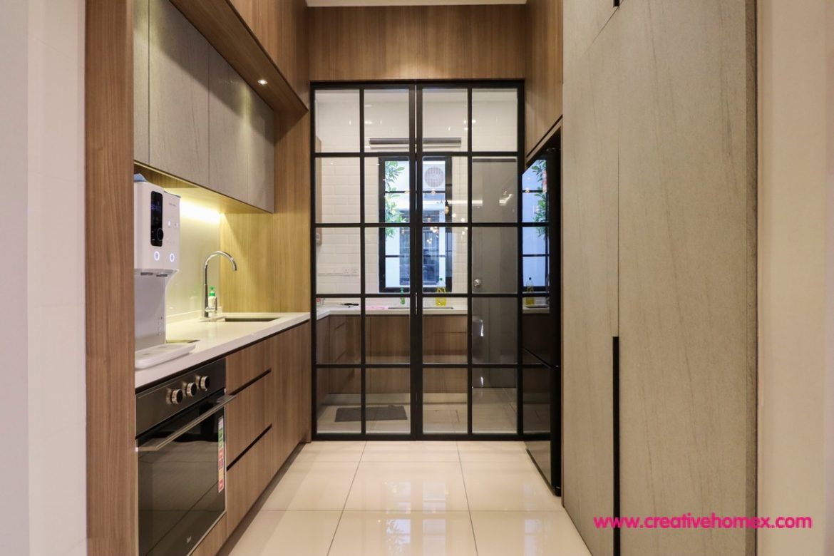 Personalized Decor Enhances This Terrace Home: JMS Home Arts Interior ...