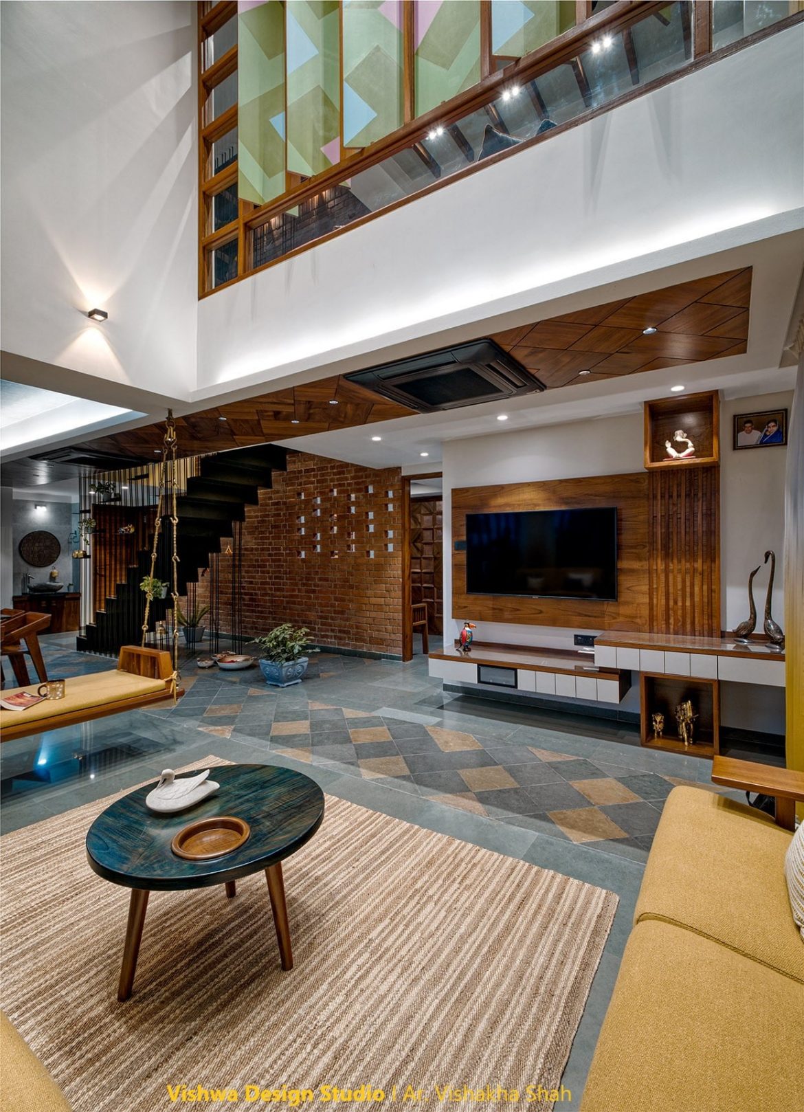 Grand Gestures: This Duplex Penthouse in India Starts with Artistic ...