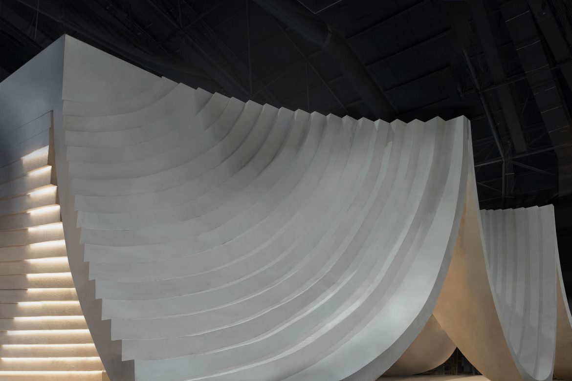 11_A contrast between the layered exterior and the smooth interior ©W Workspace