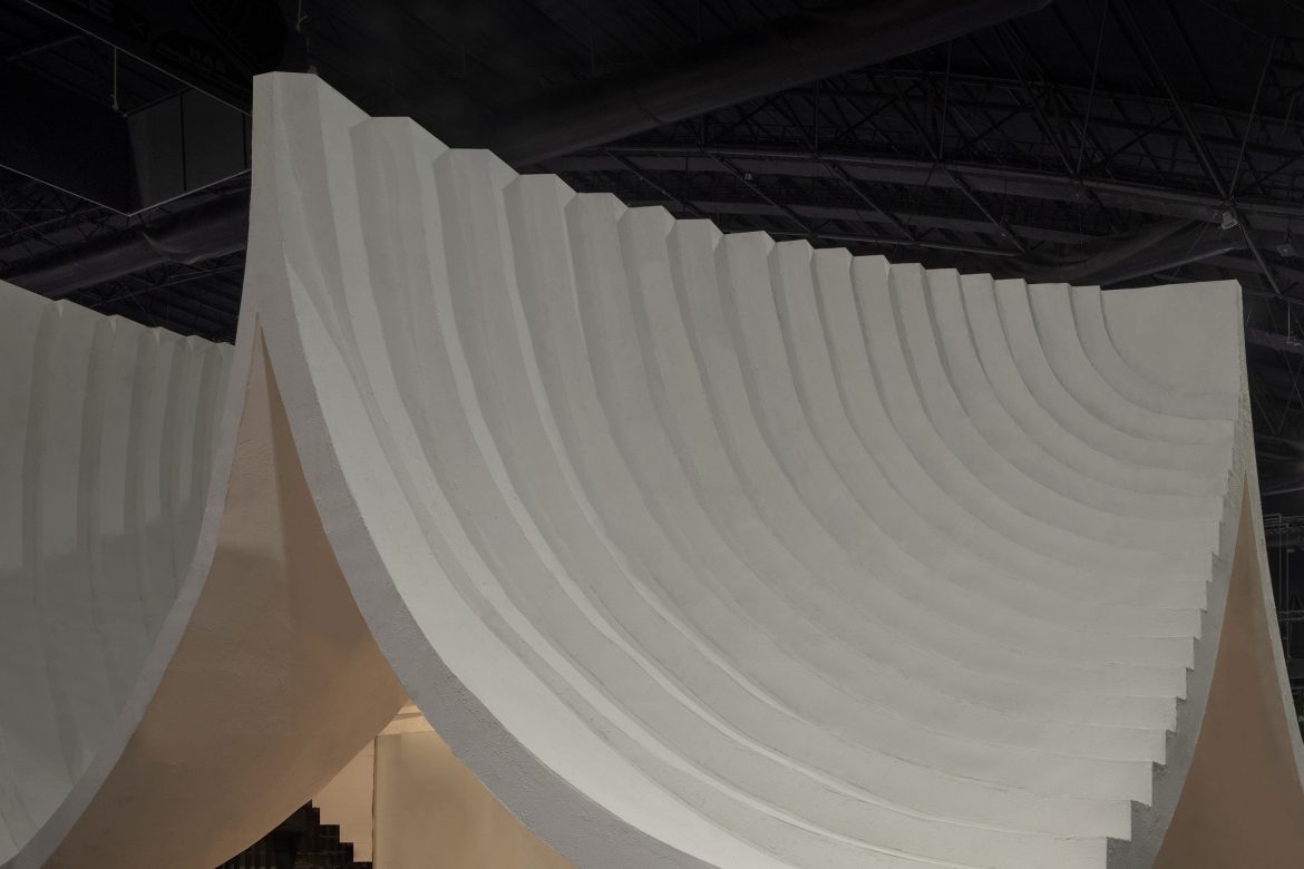 12_A continuous hill integrating architecture, interior, and structure ©W Workspace